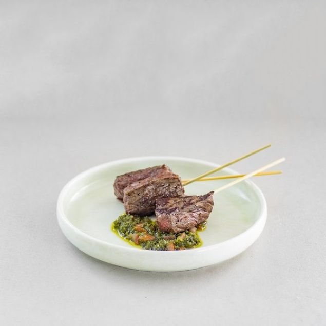 BEEF SKEWERS WITH CHIMICHURRI